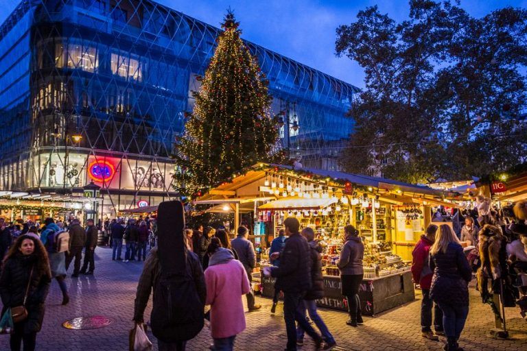 Best Christmas markets in Budapest + a secret one you’ll love ...